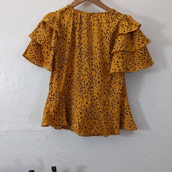Light and silky animal print top - Picture 2 of 3